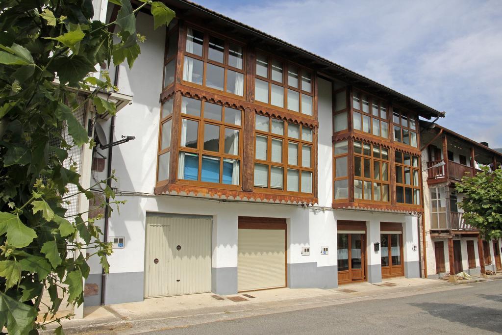 Apartamentos Irati Olaldea Oroz-Betelu Exterior photo